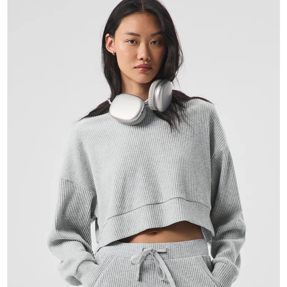 Alo muse Gray Ribbed Cropped Hoodie - Picture 5 of 6
